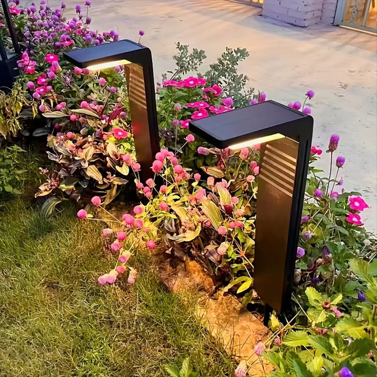 Outdoor Lighting Install - Lampu Taman Tenaga Surya Y17A, Pencahayaan